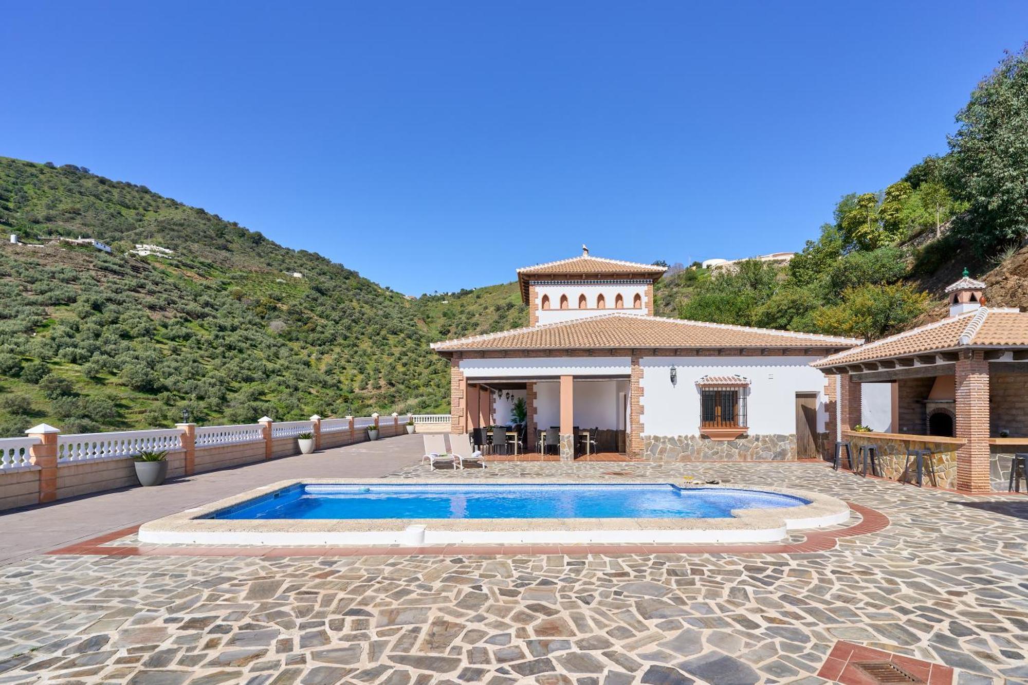 Villa Alejandro En Sayalonga Exterior foto